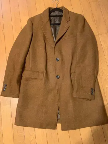 유나이티드 애로우즈 코트