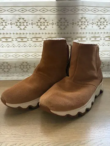 SOREL 키네틱 숏 스노우 부츠 카멜