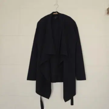 모가 프릴 칼라 니트 자켓 블랙