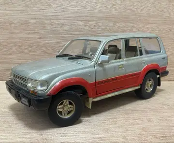 절판 1/18 미니카 도요타 랜드크루저80