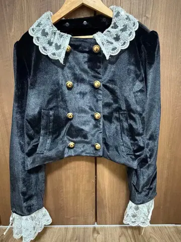 스캘럽 비쥬 터치 자켓 벨로아 자켓 숏 기장 레이스 옷깃