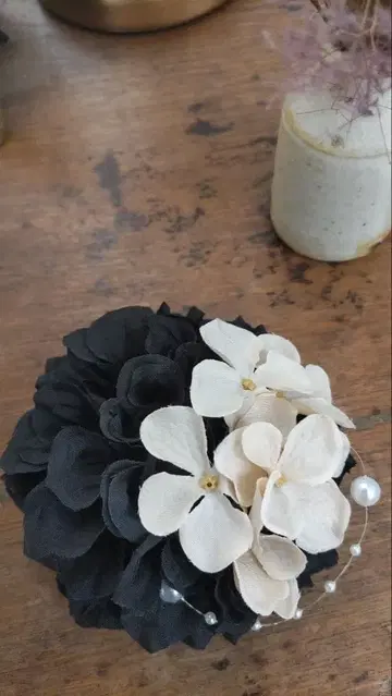 수국 펄 코사지