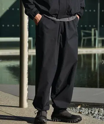 Goldwin x ONLY ARK 별주 나일론 팬츠 골드윈