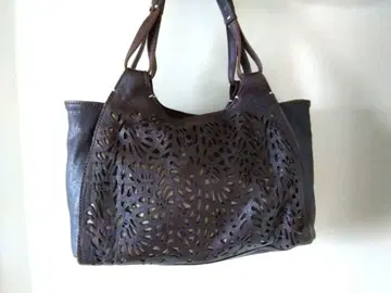 겐텐 다크 브라운 컷워크 준 그라데이션 숄더백