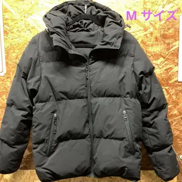 블랙 후드 부착 다운 자켓