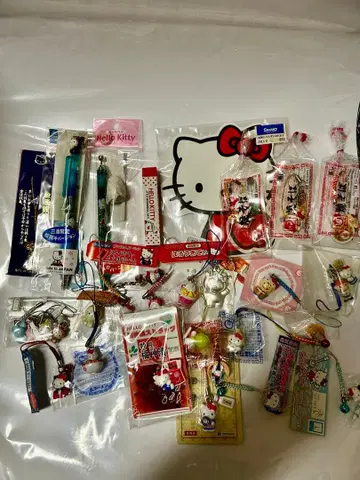 헬로키티 스트랩과 볼펜 세트 등 세트