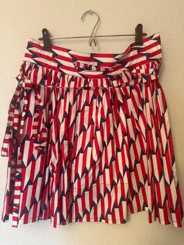 마크제이콥스 플레어 랩 스커트