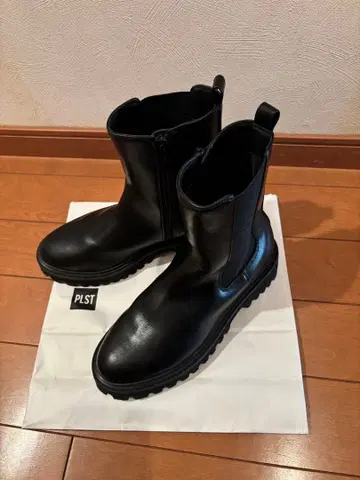 PLST 블랙 사이드 고어 부츠