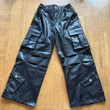 블랙 카고 팬츠 합성 피혁