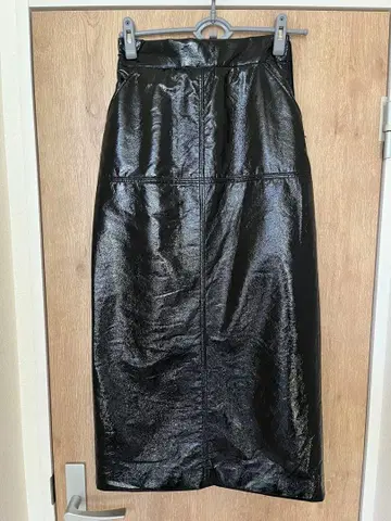 엘렌딕 에나멜 가죽 라이크 타이트 스커트 사이즈 2