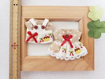 옷 갈아입기 의류 자수