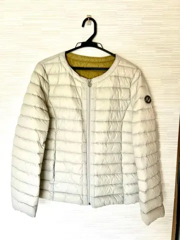 화이트 퀼팅 다운 자켓