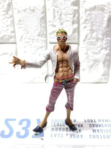 원피스 돈키호테 도플라밍고 피규어 [ 아크릴 받침대 포함 ] 새상품급