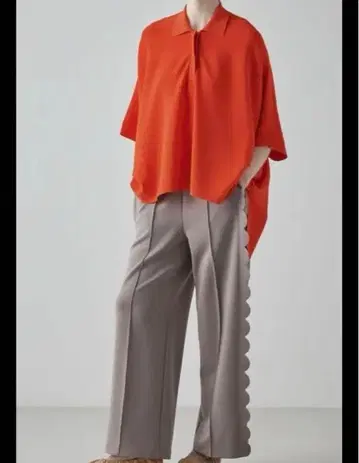 컨디션 최상 ADORE 어도어 클리어 드라이 니트 폴로