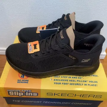 SKECHERS HANDS FREE SLIP-INS 블랙 스니커즈