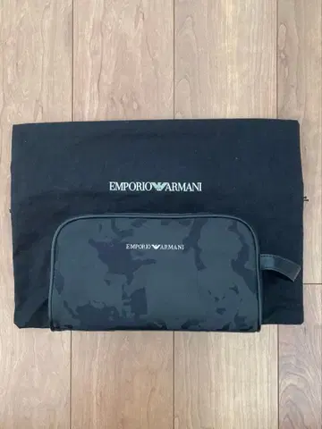 미사용 새상품 엠포리오 아르마니 남성용 카모 패턴 클러치백 세컨드 백