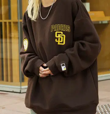 파드레스 로고 브라운 맨투맨