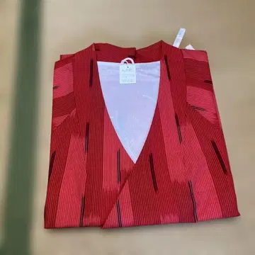 빨간색 스트라이프 겉옷