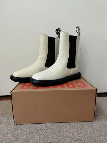 캠퍼 사이드 고어 부츠 사이즈 39/25.0cm