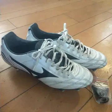 축구 스파이크 26cm 미즈노 모나르시다