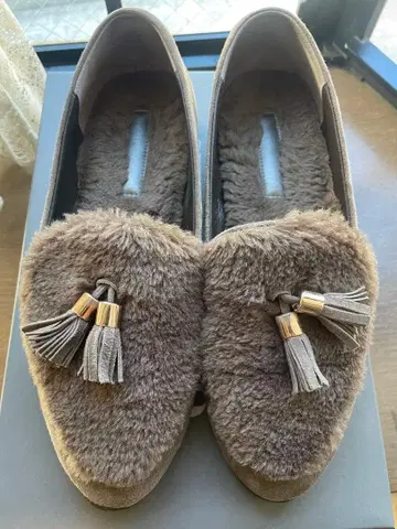 오데뜨 앤 오딜 보아 로퍼