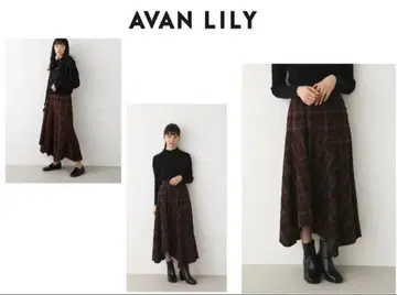 AVAN LILY 체크 무늬 비대칭 스커트