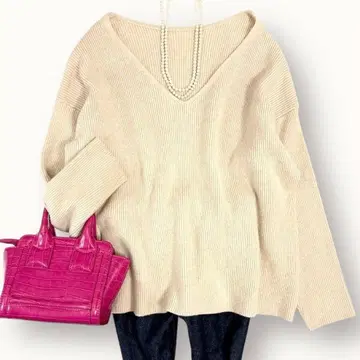 새상품급 노블 울 캐시미어 V넥 니트 NOBLE 베이지 골지 편직