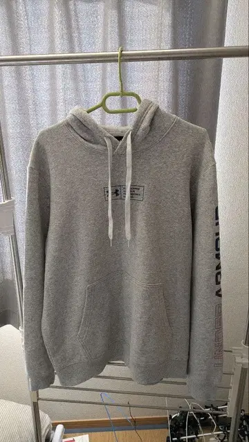 언더 아머 그레이 후드티