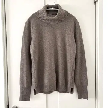 새상품 유니클로 캐시미어 100% 터틀넥 스웨터 모카 브라운 XL