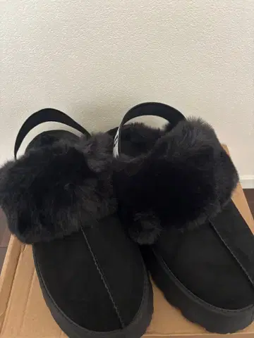 블랙 어그 부츠