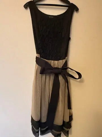 더블 스탠다드 엘레강트한 슬리브리스 원피스