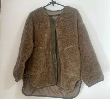 오버 사이즈 보아 자켓 브라운 올리브