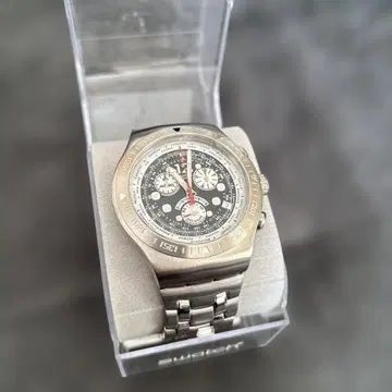 작동 스와치 크로노그래프 블랙 다이얼 손목시계