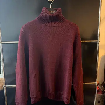 ZANONE 버건디 터틀넥 스웨터 사이즈 48