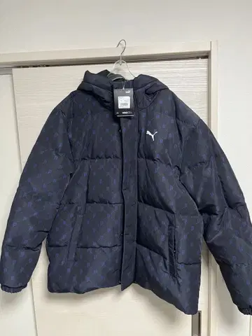 푸마 (PUMA) 모노그램 다운 자켓 685319