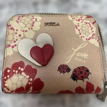 새상품급 훌라 FURLA 무당벌레 하트 접이식 지갑 익명 배송