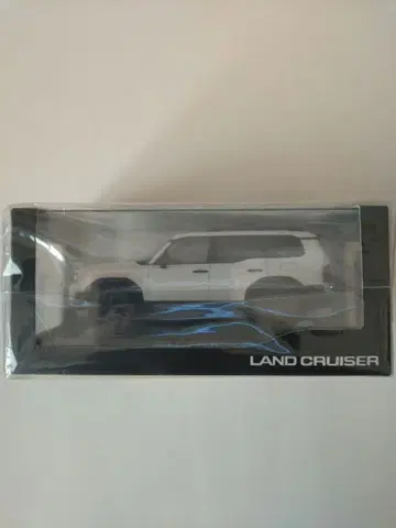 랜드크루저 250 플라티나 화이트 펄 운모 1/30 미개봉