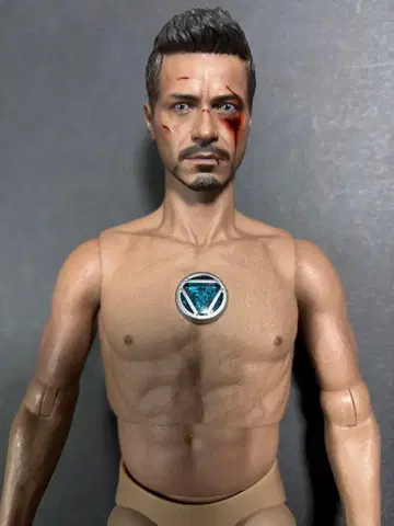 아이언맨 핫토이즈 토니 스타크 소체