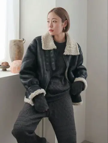 Ungrid 페이크 무스탕 자켓 M 사이즈 블랙