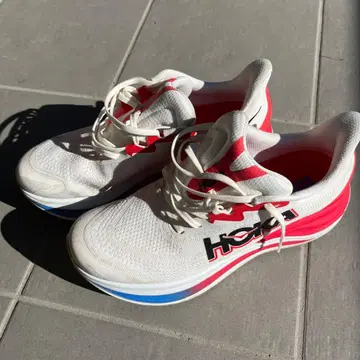 hoka oneone skyward X 28.0cm