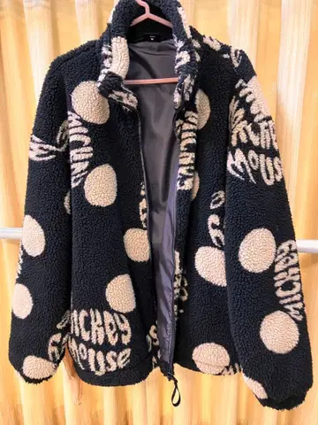 디즈니 미키마우스 플리스 자켓 블랙 베이스 베이지 도트