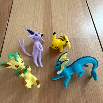 피카츄 이브이 피규어 세트