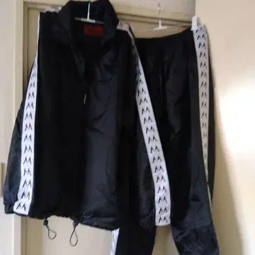 자켓 팬츠 상하의 셋업 블랙 스트라이프 디자인