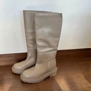 GU 볼륨 밑창 조키 롱 부츠 베이지