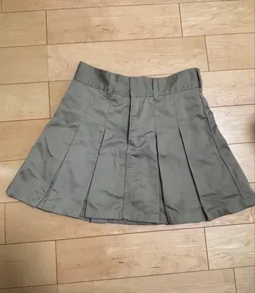 GYDA 카키 플리츠 스커트 택 포함 새상품
