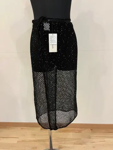 비즈 장식 메쉬 타이트 스커트