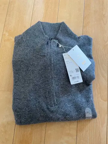 미사용 새상품 UNIQLO 캐시미어 하프 지퍼 스웨터 그레이 XL