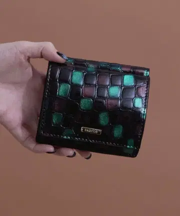 BARCOS 배색 스테인드글라스 가죽 접이식 지갑 여성용 블랙 발코스