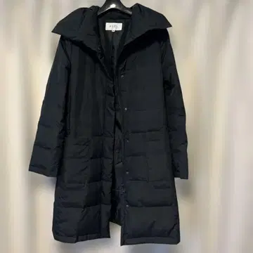 PECA 블랙 다운 코트 M 사이즈