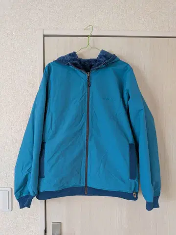 짐 마스터 gym master 보아 블루종 리버서블